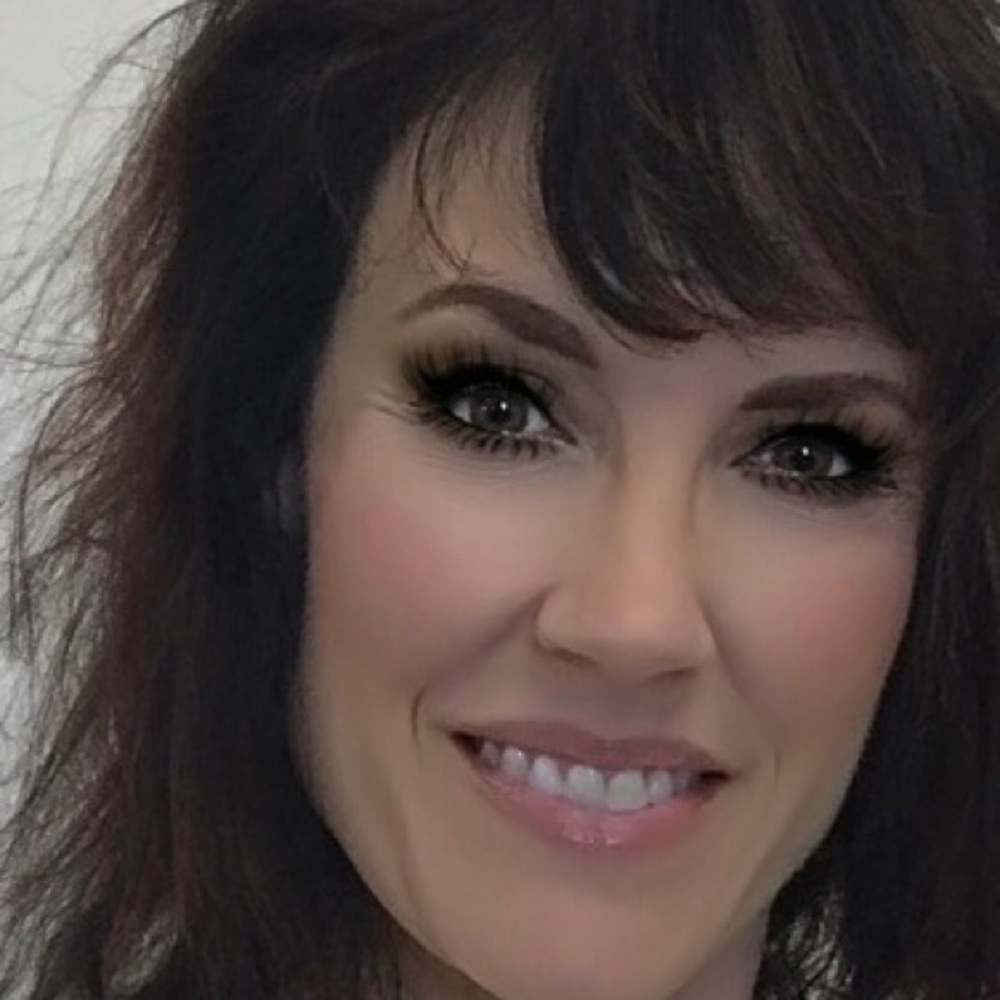 Meet your Posher, Suzanne